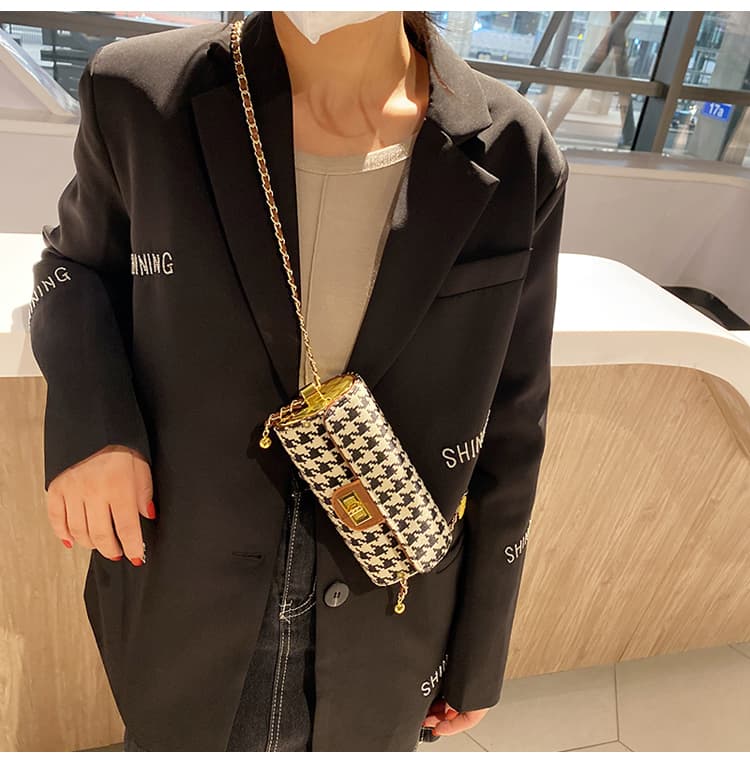 シックな円筒形ヒョウ柄ショルダーバッグ
