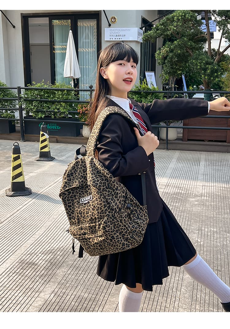 野性派ヒョウ柄リュック