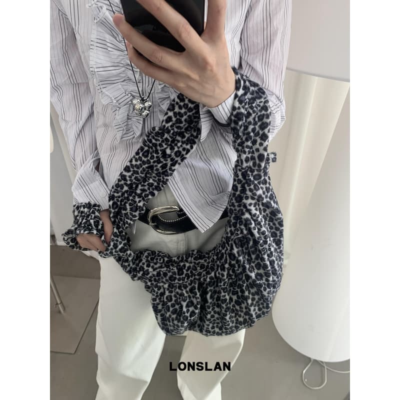ふんわりヒョウ柄ショルダーバッグ