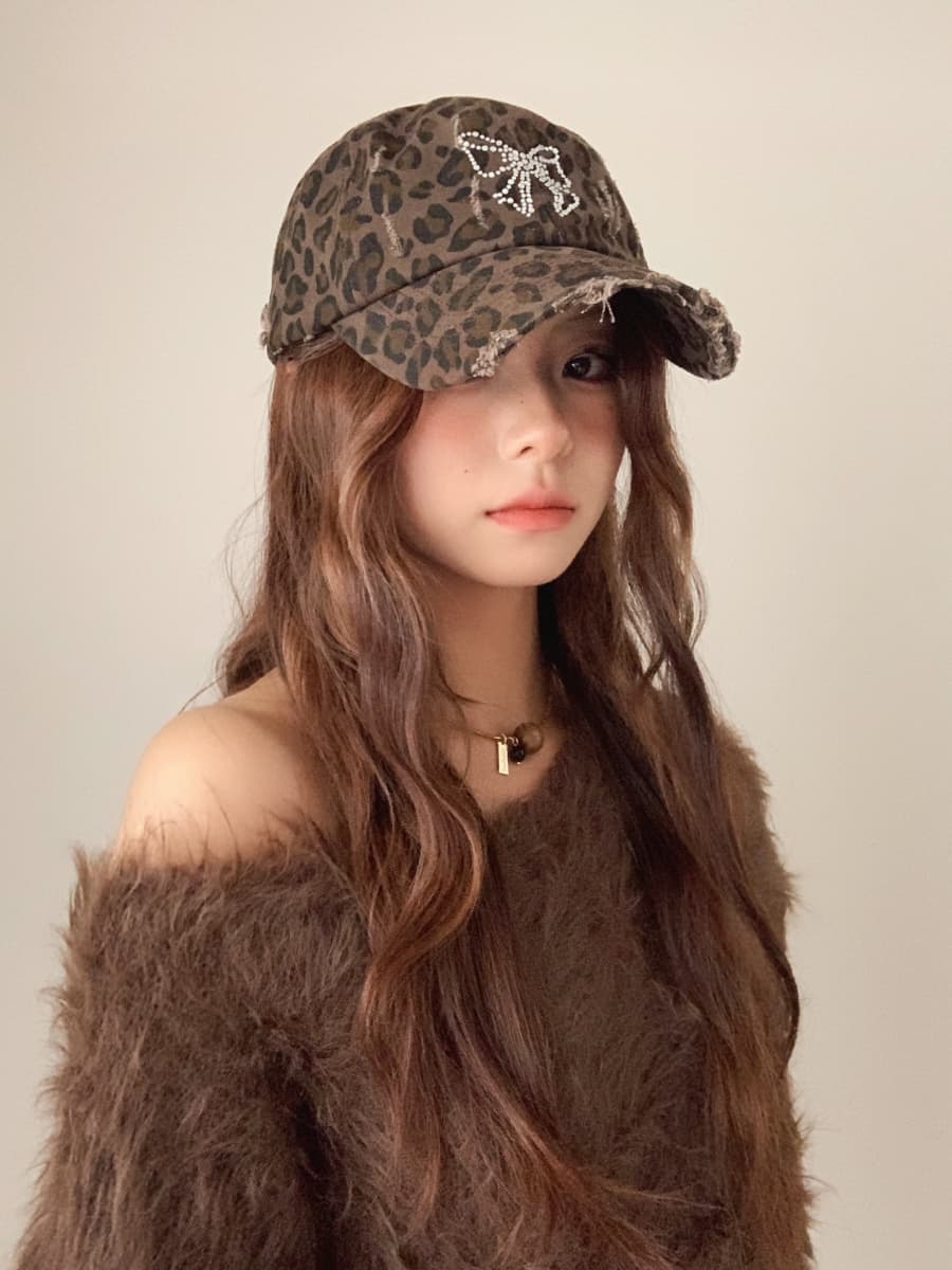 ヒョウ柄 キラめくリボン付き豹柄キャップ