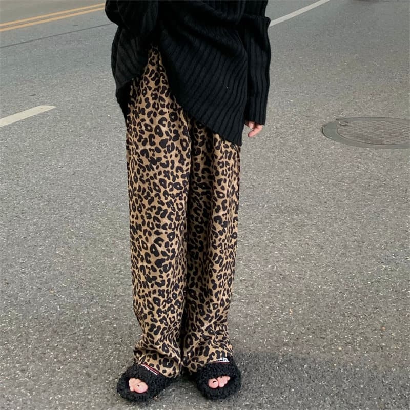 ヒョウ柄ワイドパンツ ゆったり韓国風ロング丈