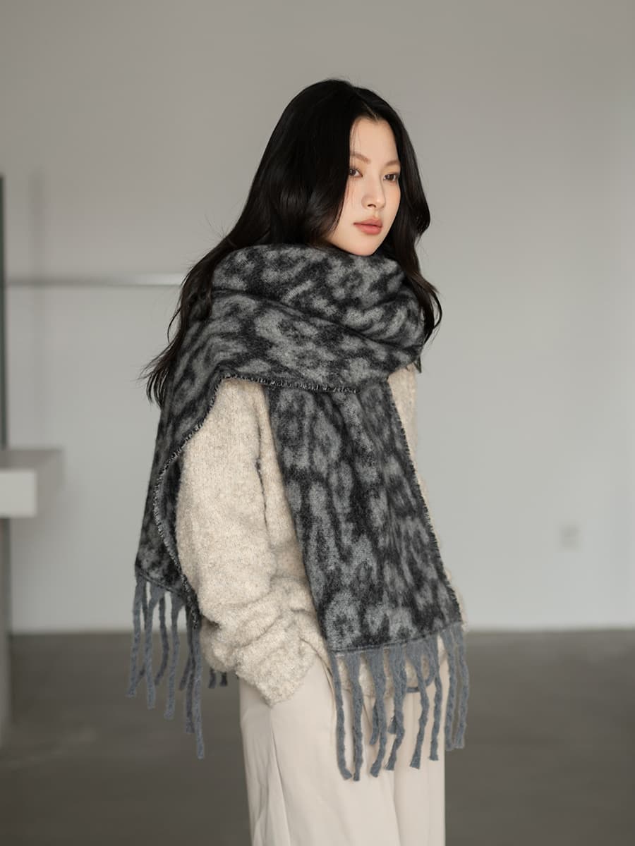 ふわもこヒョウ柄ショール