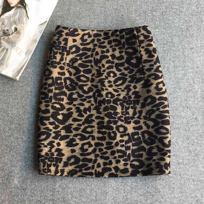 タイトシルエット ヒョウ柄スカート