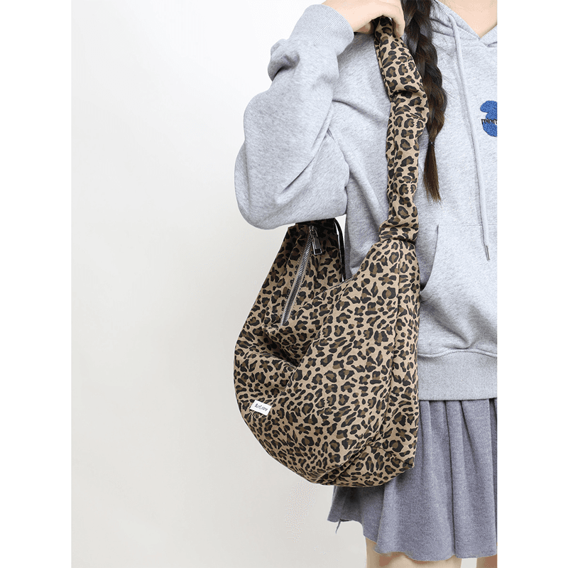 ヒョウ柄 リラックスヒョウがら肩掛けバッグ